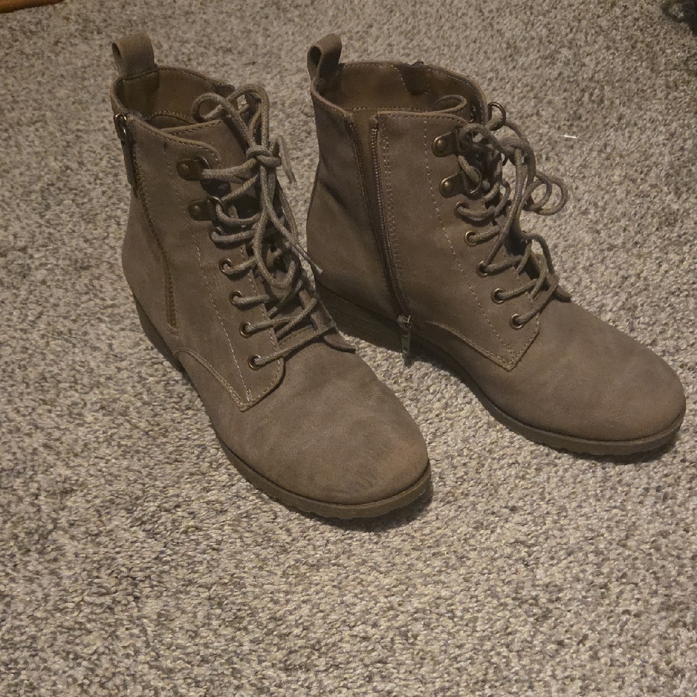 Women's Brown Lace-Up Ankle Boots